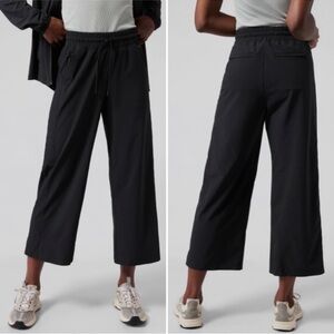 Athleta Wide Leg Avenue Crop Pant Women’s Pull On   Black Casual Pants Size 0